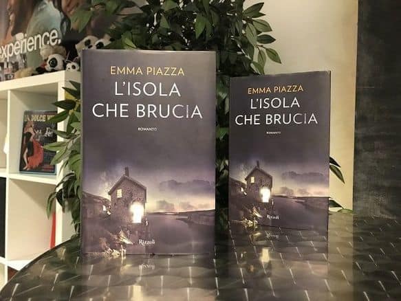 Libro - L'isola che brucia - Emma Piazza