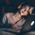 Le serie tv per studiare l'inglese slang: le battute da Sex Education!