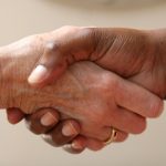 Comment se présenter en anglais ?