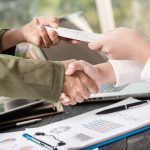 Borrow e Lend: la differenza tra "prestare" e "prendere in prestito" in inglese