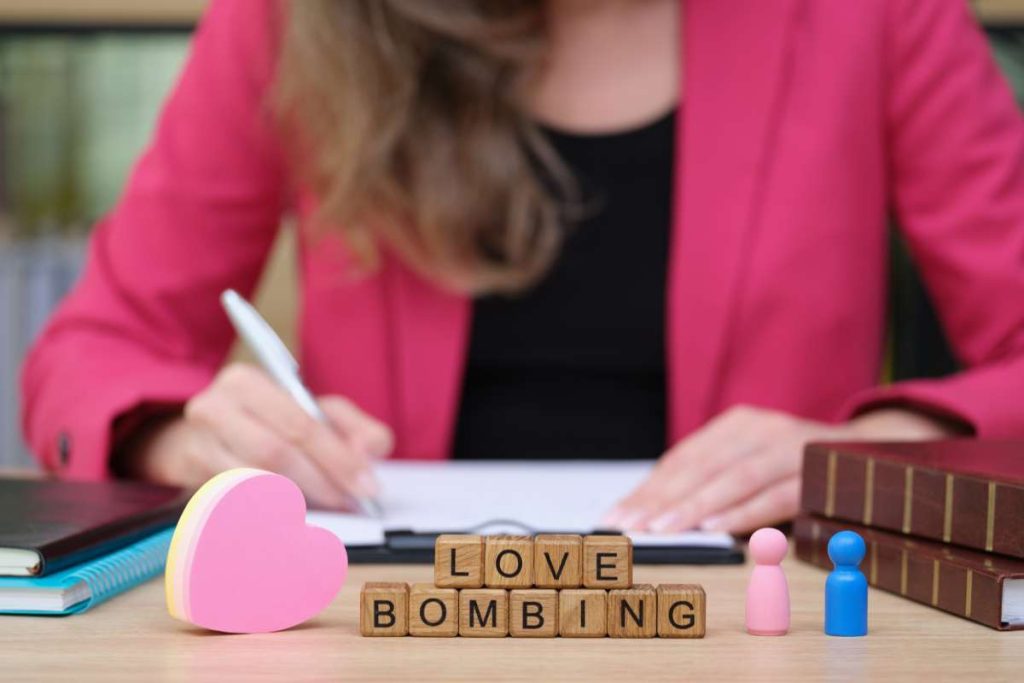Love Bombing Cosa Vuol Dire