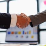 Quali sono i saluti formali in inglese?